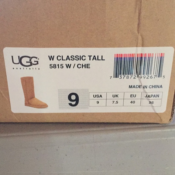 Tall classic chestnut Uggs NWT size 9 - Picture 2 of 7